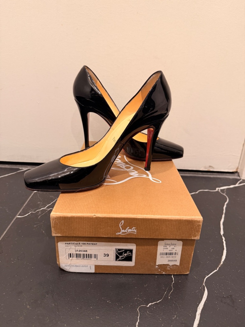 Christian Louboutin Particule Black Patent Leather Pumps sz 39